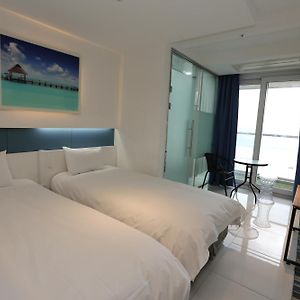 Twin Room Sea View Including a cup of Americano